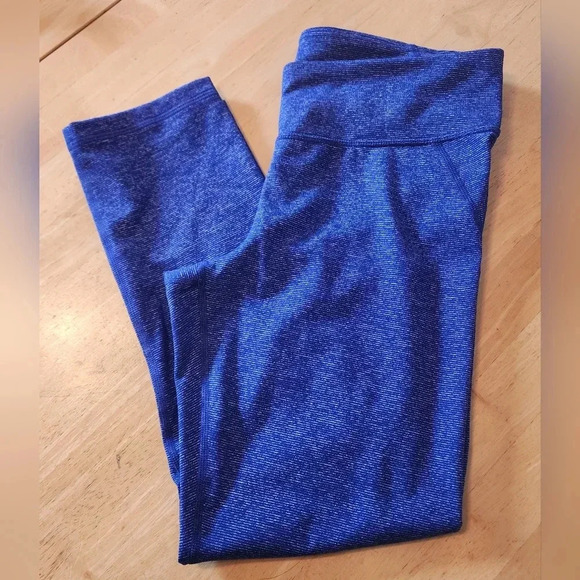 Under Armour 7/8 fitted workout capris medium - Picture 1 of 8